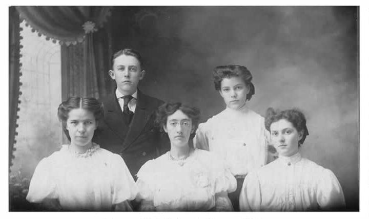 Photo Class of 1905